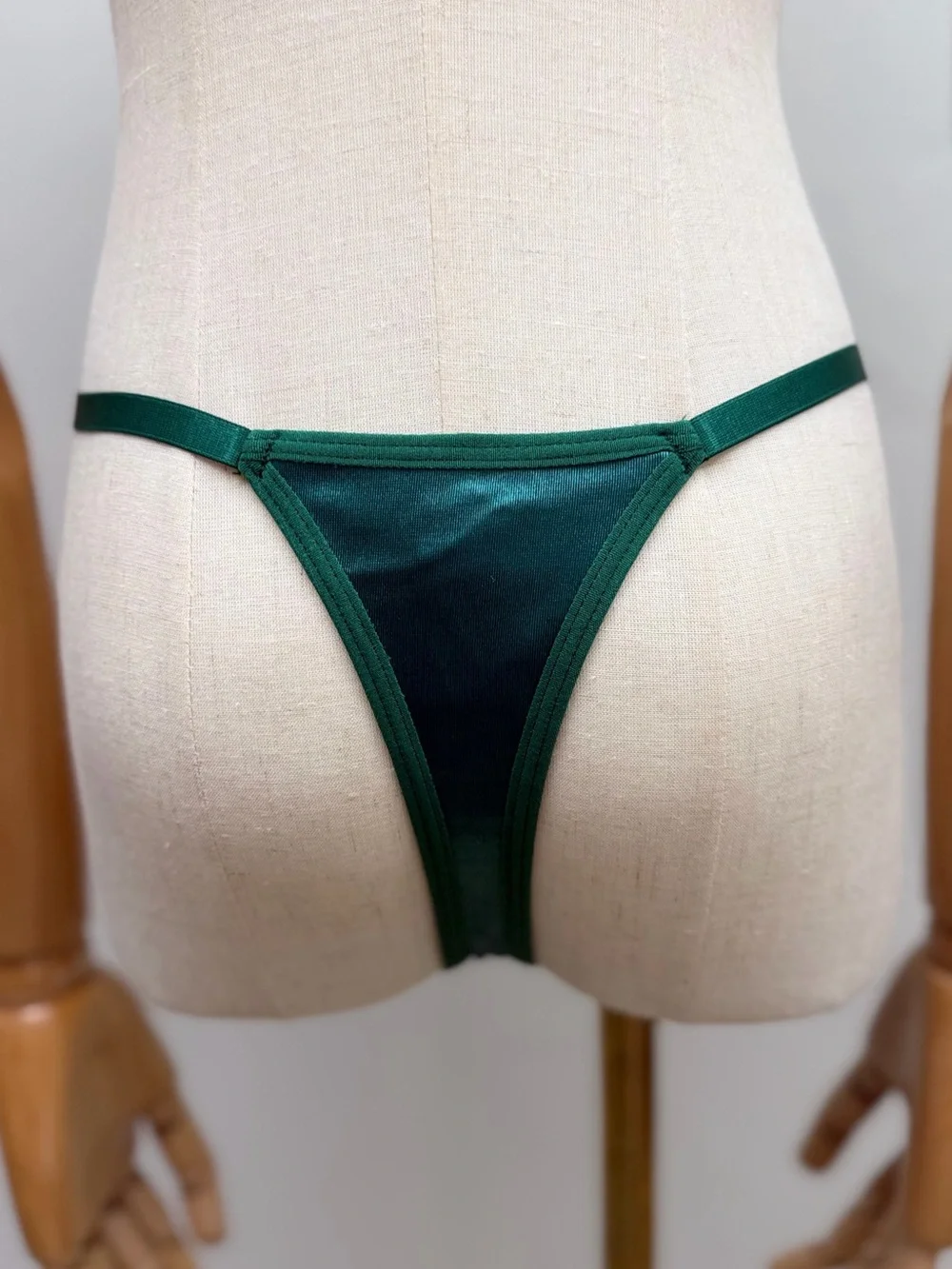New Emerald Green Embroidered Lingerie Set Bra & Thong Size S
